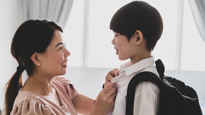 Ilustrasi Persiapan Anak di Hari Pertama Sekolah