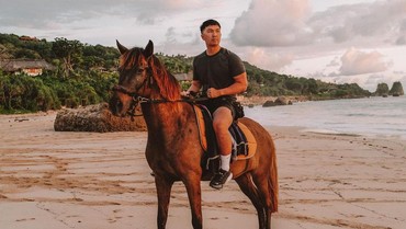 img-title Terpopuler: Suami Nikita Willy Diduga Pakai Harta Tante hingga Pekerjaan Fahmi