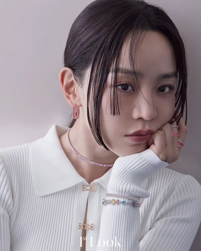 Kabar terbaru, Shin Hye Sun dikabarkan akan beradu akting dengan Ji Chang Wook. Keduanya dilaporkan membintangi drama baru JTBC berjudul Welcome to Samdalri./ Foto: instagram.com/shinhs831