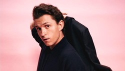 Tom Holland Jadi The Next James Bond? Ini Jawabannya