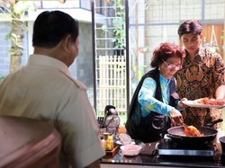 Kelakar Prabowo Takut Ditenggelamkan Jika Tak Cicipi Masakan Susi