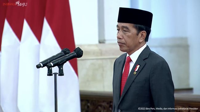 Jokowi Panggil Airlangga Hingga Bos OJK, Bahas Apa?