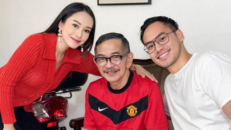 Penampilan Ray Sahetapy yang sedang sakit.