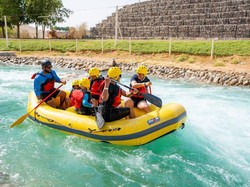 Edan! Abu Dhabi Bangun Sungai di Tengah Gurun Pasir