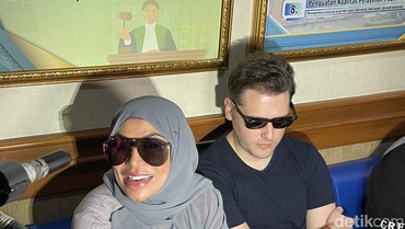 img-title Cinta Penelope Ingin Segera Cerai, Sidang Perceraian Malah Ditunda