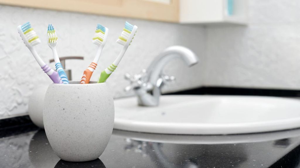 Apakah Kita Harus Mengganti Sikat Gigi setelah Sakit?