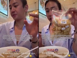 Influencer Jovi Adhiguna Dihujat karena Makan Kerupuk Babi dengan Bakso di Restoran Halal