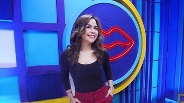 Demi Nge-MC di Nikahan Anak Hotman Paris, Melaney Ricardo Rela Tinggalkan Job Lain