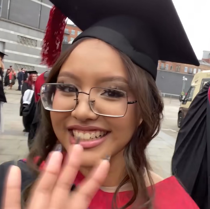 <p>Armand bercerita, ia dan Dewi Gita begitu bersyukur bisa membuat putrinya meraih gelar sarjana. Sebab, pasangan itu tidak berkesempatan menyelesaikan kuliah mereka. (Foto: Instagram @dewigita01 & YouTube Armand Maulana)</p>