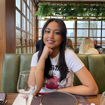 7 Potret Noor Athalia Anak Sambung Kris Dayanti yang Sekolah di Portugal