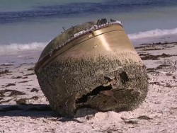 Heboh Objek Misterius Terdampar di Pantai Australia Ternyata ...