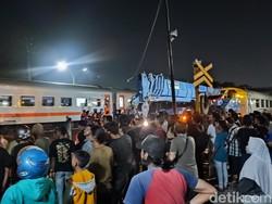 3 Jam Berlalu, Evakuasi Lokomotif KA Brantas di Semarang Masih Berlangsung