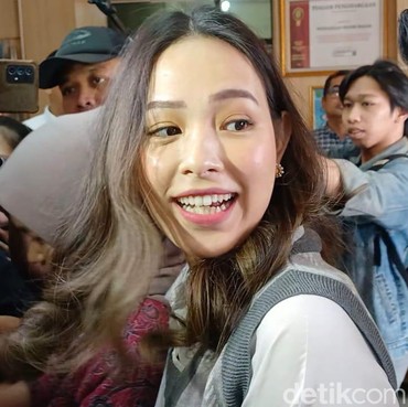 Rendy Kjaernett Minta Rujuk, Lady Nayoan Mantap Bercerai