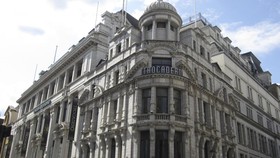 Trocadero, Landmark di London yang Diubah Menjadi Masjid