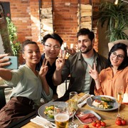Cara Mengatasi Tekanan Musim Liburan ala Orang Denmark, Biar Nggak Stres!