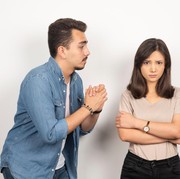 5 Jenis Bahasa Permintaan Maaf yang Bisa Kamu Ungkapkan kepada Pasangan, Tak Hanya Lewat Ucapan Saja!