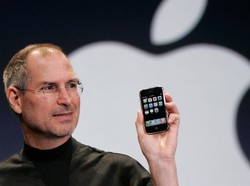 Bagaimana Apple Melahirkan iPhone? Ini Kisah Dramatisnya