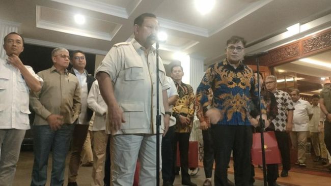 Ssst.. Budiman Sudjatmiko Bocorkan Isi Obrolan dengan Prabowo