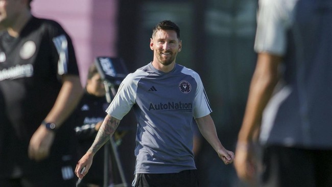 Lionel Messi kemungkinan besar hanya main sebentar dari bangku cadangan saat menjalani debut bersama Inter Miami.
