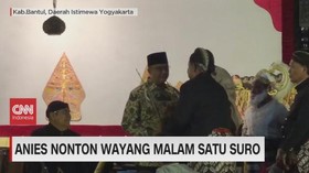 VIDEO: Anies Nonton Wayang Malam Satu Suro