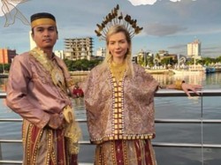 Heboh Pemuda Sinjai Nikahi Bule Polandia, Berawal Jadi Pemandu Wisata di Bali