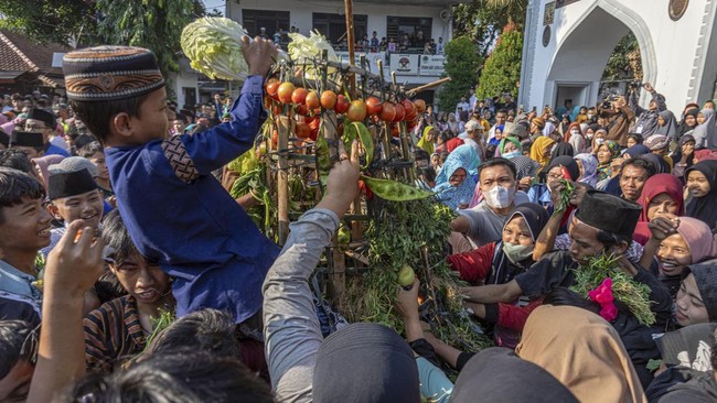 FOTO: Ritual Malam 1 Suro di Tanah Jawa
