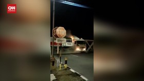 VIDEO: Kereta Api Brantas Tabrak Truk, Berikut Penuturan Saksi