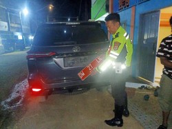 Pakai Pelat Merah Palsu, Honorer Pelabuhan Siwa Pemilik Solar Ilegal Ditilang
