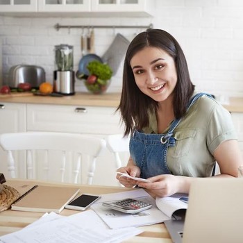 4 Alasan Mengapa Kemandirian Finansial Penting Bagi Perempuan