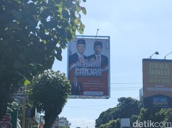 Usai Baliho Prabowo, Gantian Muncul Gambar Jokowi Pilih Ganjar di Solo