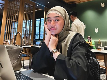 img-title Terpopuler: Clara Shinta Berhijab Bikin Ortu Kecewa Vs Sule Minta Maaf gegara Nathalie