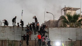 Pedemo Irak Bakar Kedubes Swedia, Protes Pembakaran Al Quran