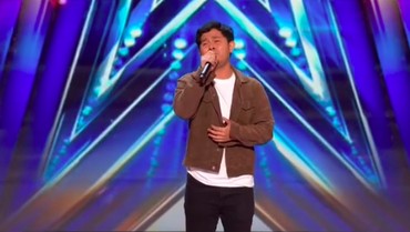 img-title Cakra Khan Tampil Memukau di 'America's Got Talent', Ini Pujian Simon Cowell Cs