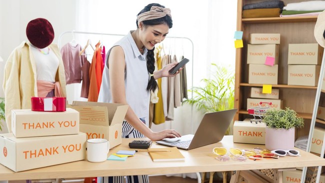 Satu-Satu UMKM Tinggalkan E-commerce, Benar Cuma Efek Masalah Ongkir?