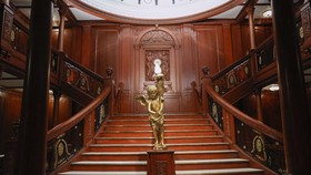 FOTO: Menapak Tilas Kapal Titanic ala Paris