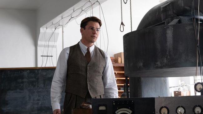 Aktor Josh Hartnett dilaporkan sempat dilarikan ke rumah sakit setelah mobil yang ia kendarai ditabrak oleh mobil patroli kepolisian di Kanada.