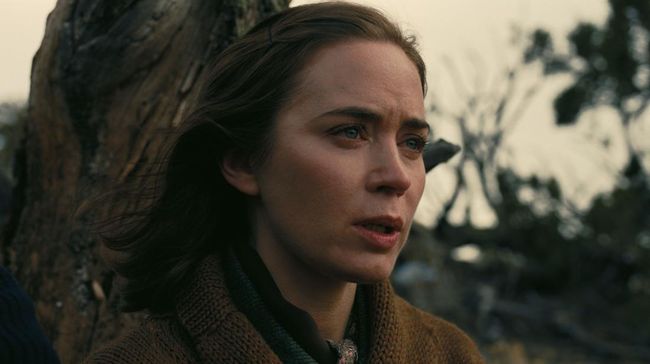 Emily Blunt menilai bahwa keputusan bermain dalam Oppenheimer adalah sangat tepat.