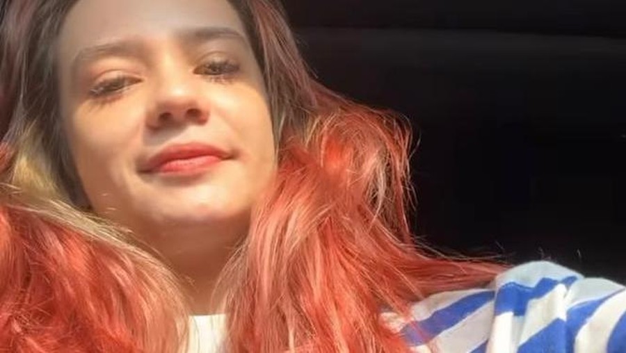 Putri Anne Putri Anne dan rambut merahnya.