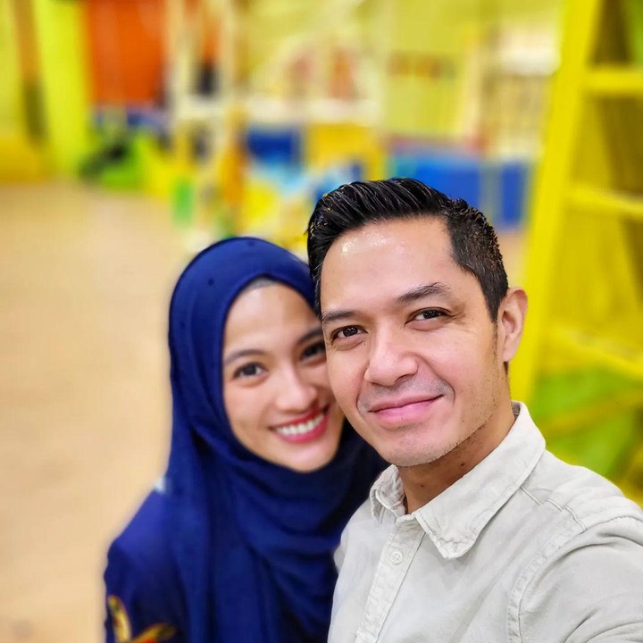 <p>Postingan Alyssa juga mendapat banyak reaksi dari netizen, nih. "Masyaallah adem banget melihat keluarga ini semoga kalian semua sehat selalu,bahagia selalu,selalu dalam lindungan allah swt, & semoga ketika pulang ke tanah air nanti selalu diselamatkan & dalam lindungan allah swt" kata akun @ahmad****. (Foto: Instagram @dude2harlino dan @ichasoebandono)<br /><br /><br /></p>