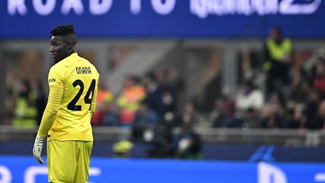 Kiper baru Manchester United Andre Onana memilih menggunakan nomor 24. Apa alasan Onana memilih nomor 24, bukan nomor 1 yang ditinggalkan David De Gea?