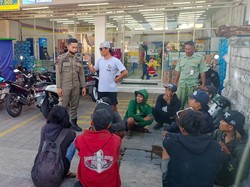 Palak Pengunjung Toko di Gilimanuk, Belasan Anak Jalanan Dipulangkan
