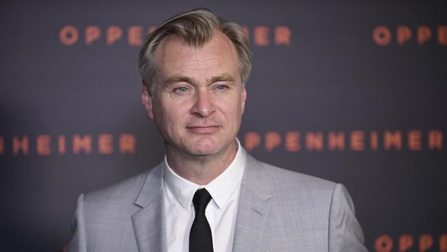 Sutradara Christopher Nolan menilai Oppenheimer merupakan film tersukses yang pernah ia buat selama ini.