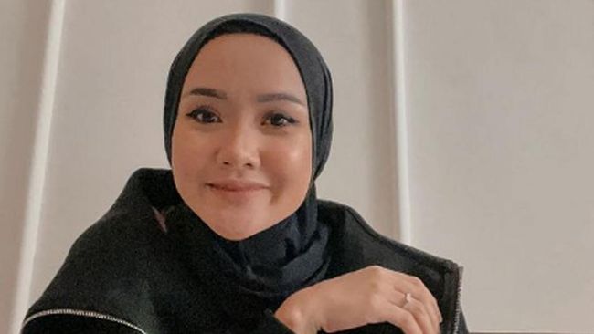 Cita Citata umumkan mulai tinggalkan nama panggung dan kembali ke nama aslinya, Cita Rahayu. 