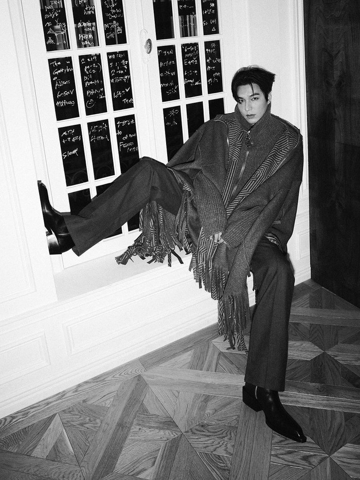 Untuk kamu yang belum tahu, Lee Min Ho sendiri terpilih sebagai brand ambassador untuk Fendi pada 2022 lalu, lho./ Foto: Yoon Ji Yong/instagram.com/dazedkorea