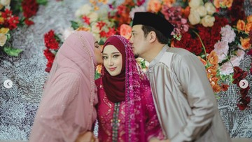 NANGIS DI PESAWAT SAAT MELEPAS ANAK