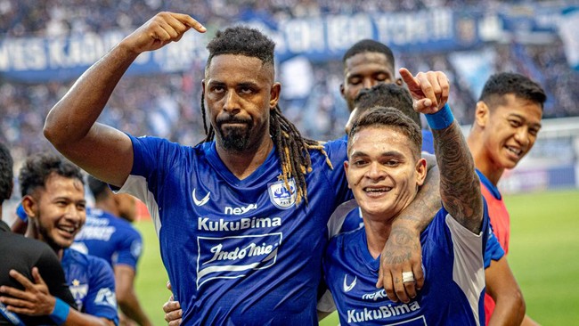 PSIS Semarang mengalahkan Persija Jakarta 2-1 pada pekan ke-17 Liga 1 2023/2024 di Stadion Jatidiri, Minggu (29/10).
