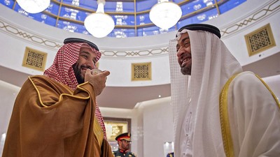 Pangeran MbS ancam menjatuhkan sanksi atas Uni Emirat Arab karena tak mau terus-menerus disaingi.