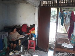 3 Hal tentang Putri, Eks Model Majalah Dewasa Tinggal di Rumah Reyot
