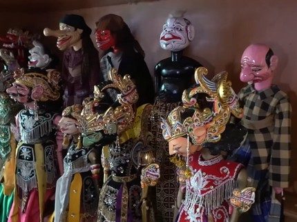 7 Potret Rumah Cakra Khan, Banyak Koleksi Wayang dan Ada Rumah Pohon