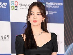 Song Hye Kyo Kenakan 102 Berlian, Harganya Hampir Rp2 Miliar